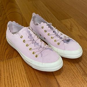 Women’s scalloped Converse